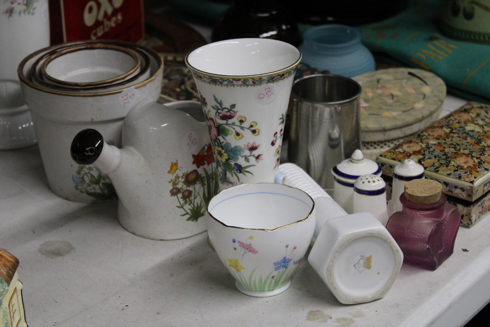 A MIXED LOT TO INCLUDE COALPORT, GRAFTON, VINTAGE OXO TIN ETC - Image 2 of 6