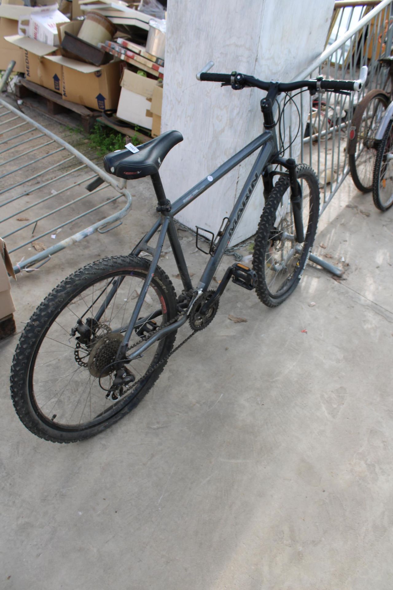 A MARIN BOBCAT TRAIL MOUNTAIN BIKE WITH FRONT SUSPENSION AND 24 SPEED SHIMANO GEARS SYSTEM - Image 2 of 4