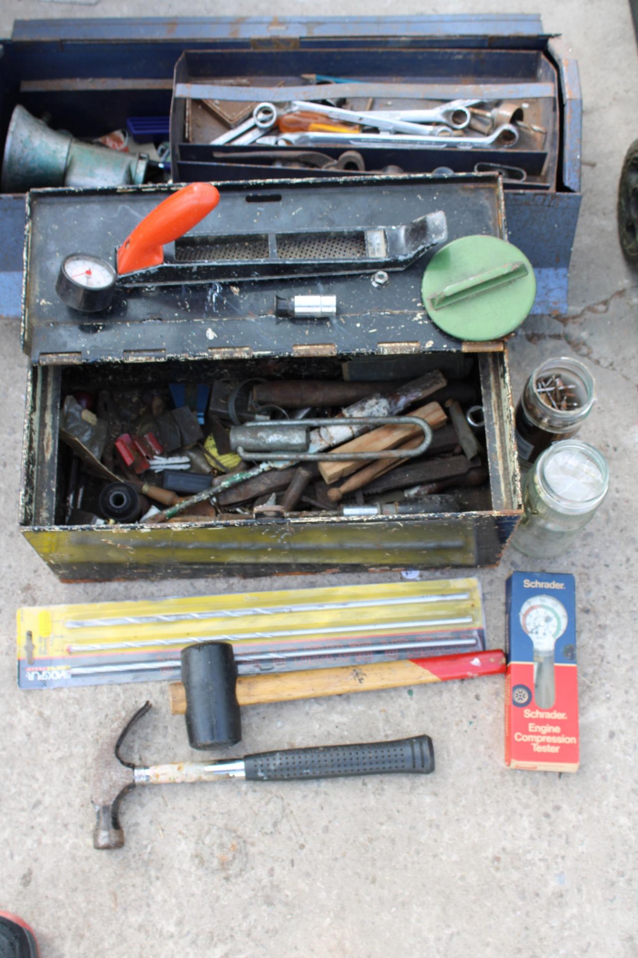 TWO METAL TOOL BOXES WITH AN ASSORTMENT OF TOOLS TO INCLUDE HAMMERS, SPANNERS AND DRILL BITS ETC - Image 3 of 3