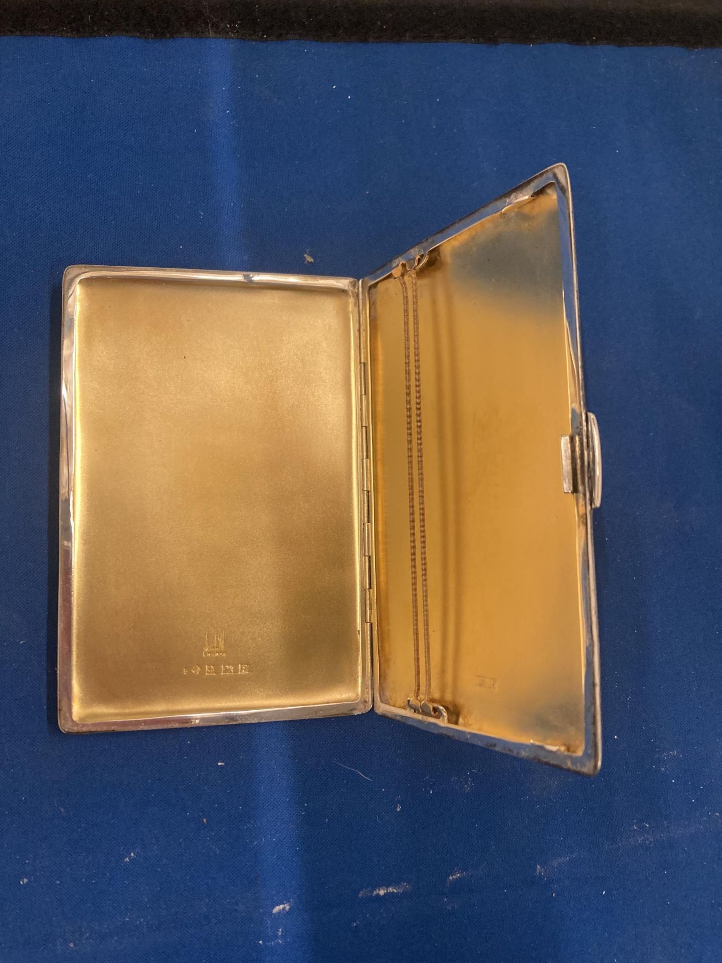 A DUNHILL LONDON HALLMARKED BIRMINGHAM SILVER CIGARETTE CASE - Image 3 of 5