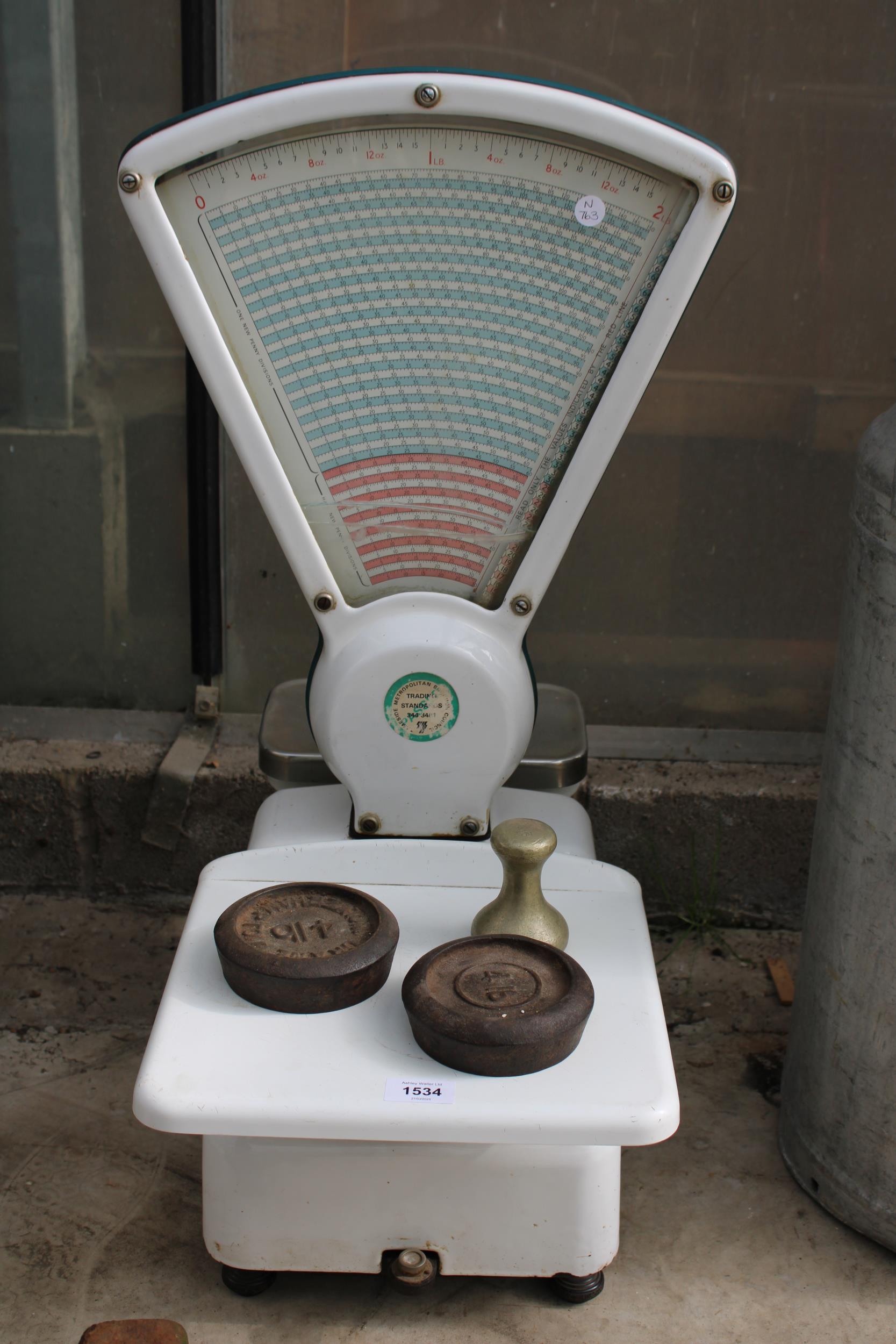 A SET OF VINTAGE POST OFFICE SCALES WITH THREE WEIGHTS
