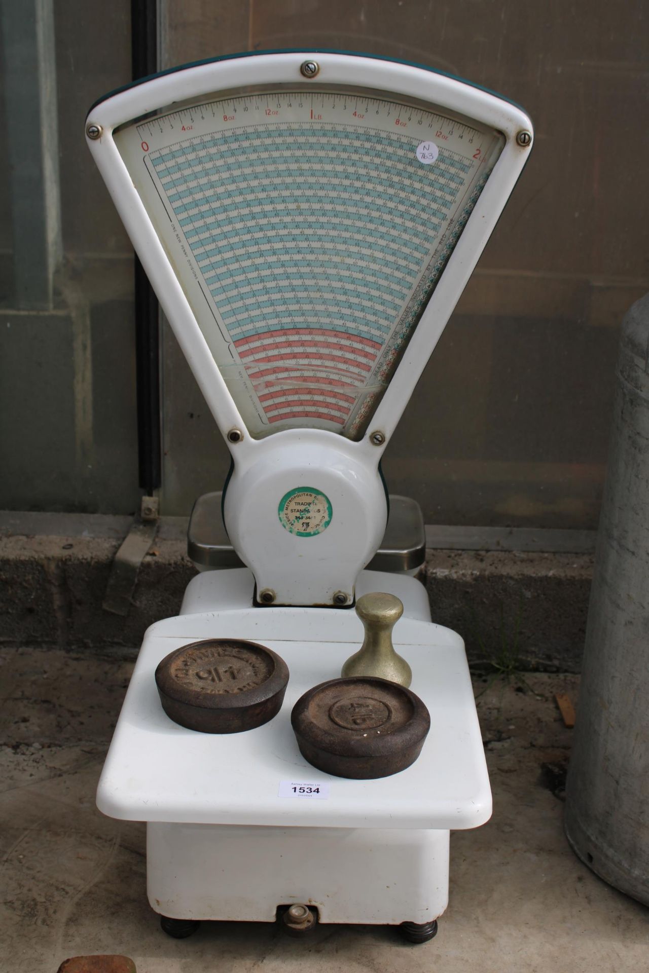 A SET OF VINTAGE POST OFFICE SCALES WITH THREE WEIGHTS