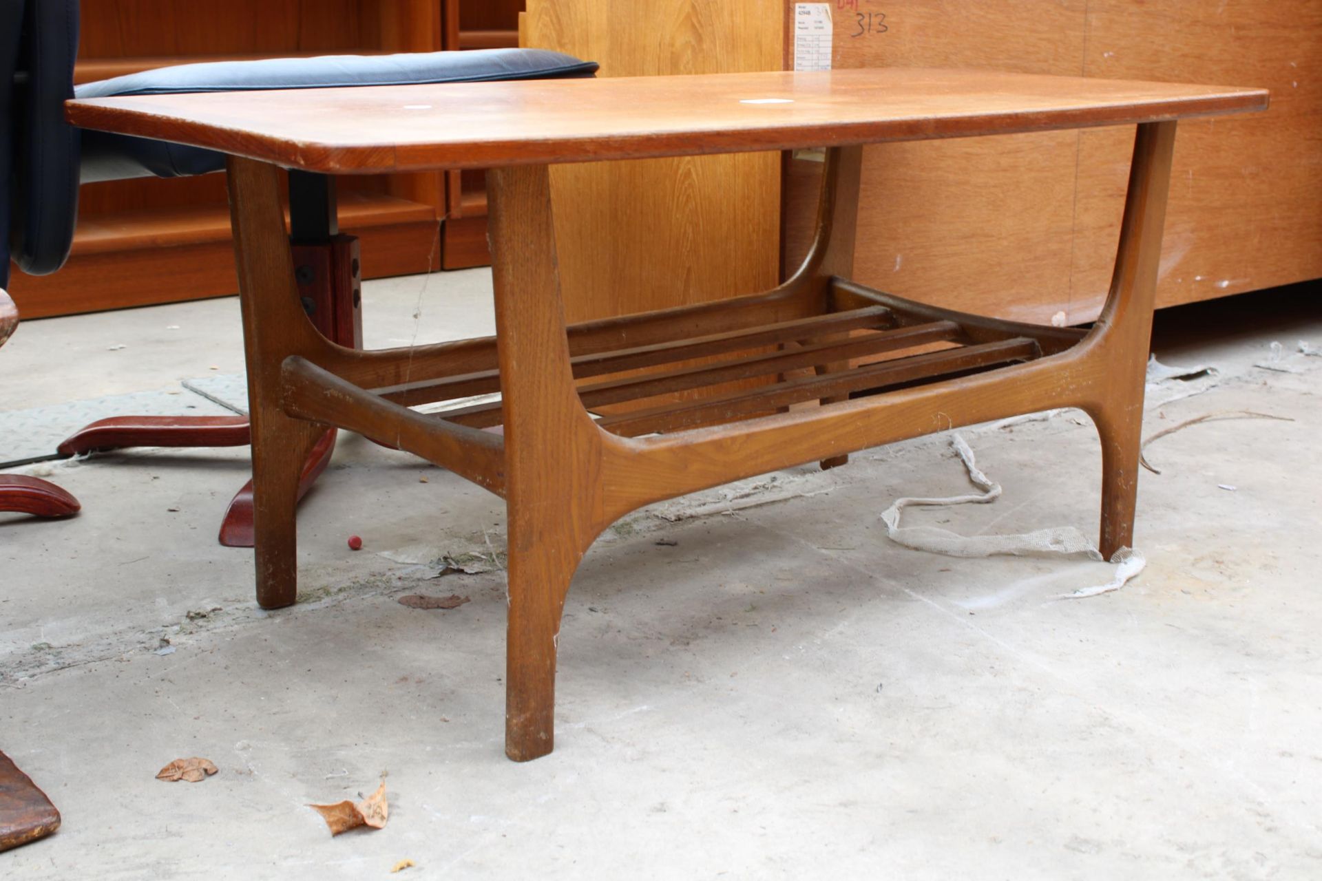 A RETRO TEAK TWO TIER COFFEE TABLE - Image 2 of 2