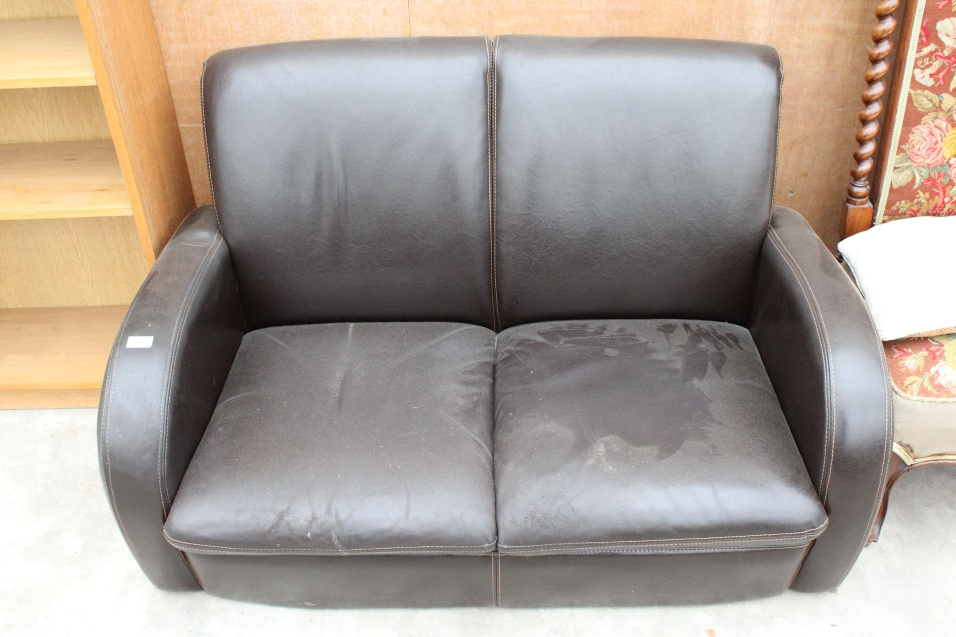 AN OTIUM (ITALY) LEATHER TWO SEATER SETTEE - Image 2 of 2