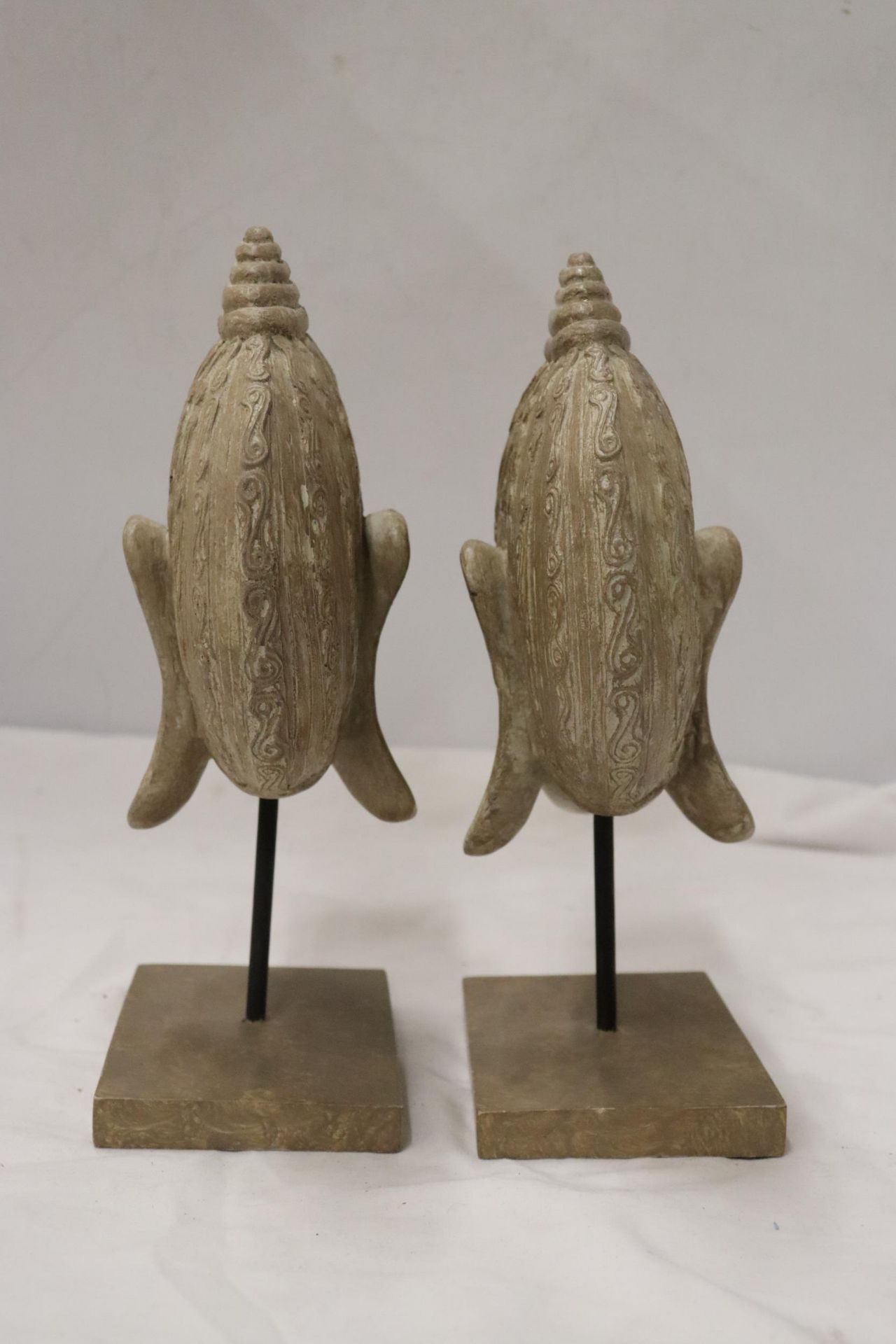 TWO BUDDAH HEADS ON STANDS, HEIGHT 27CM - Image 4 of 7