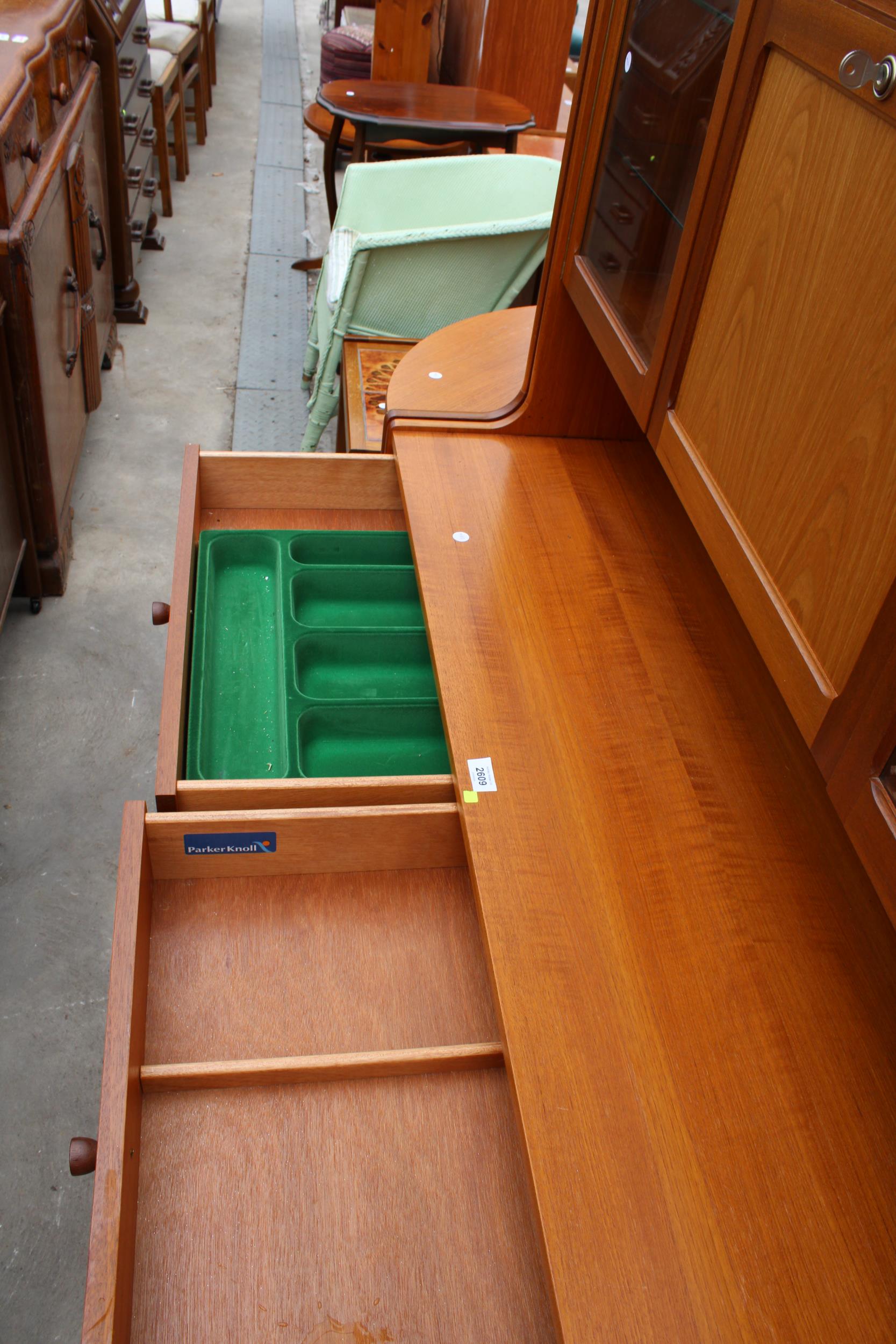 A RETRO TEAK PARKER KNOLL LOUNGE COCKTAIL UNIT, 50.5" WIDE, WITH CORNER UNIT - Image 5 of 6