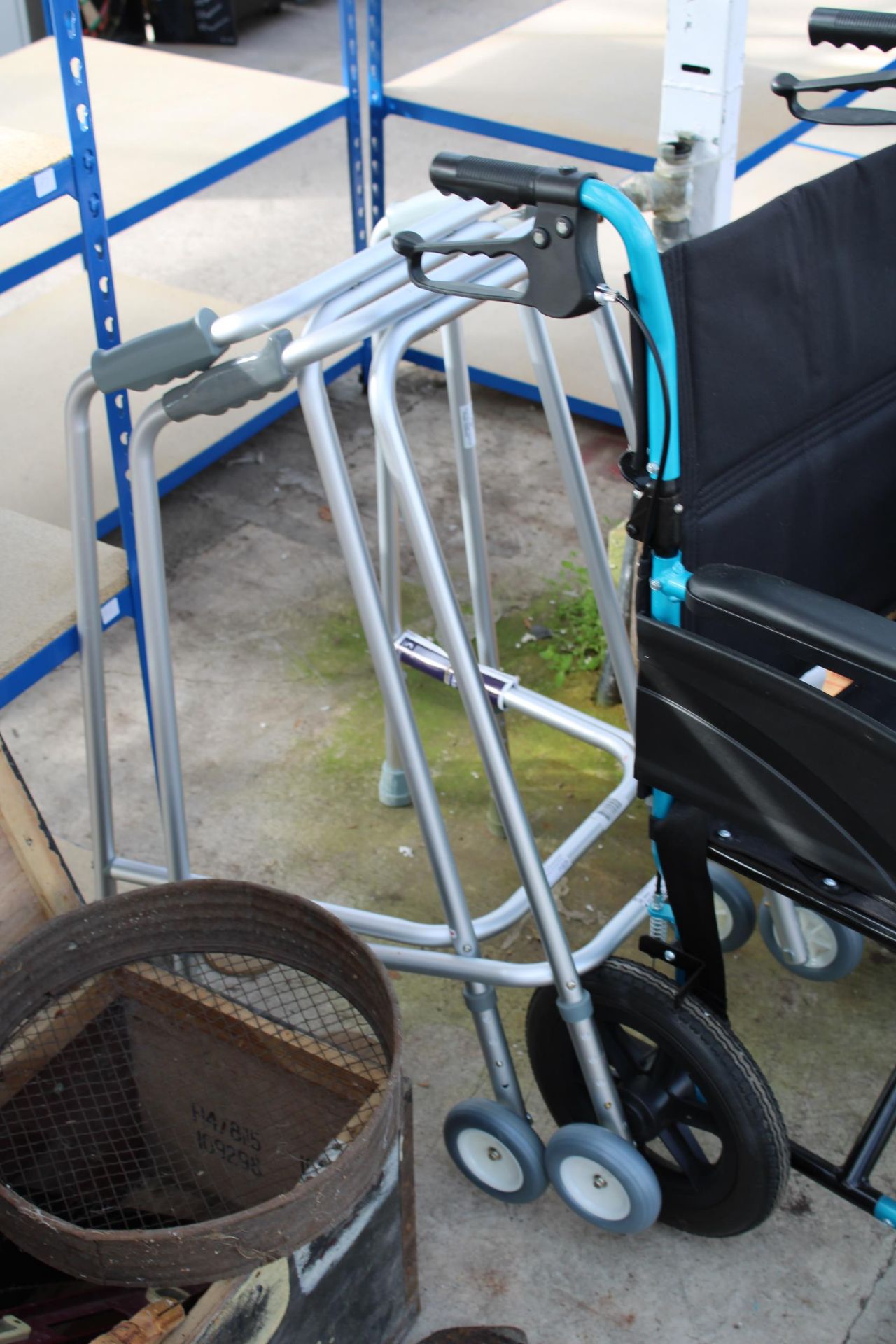 A CARECO FOLDING WHEEL CHAIR AND TWO WALKING FRAMES - Bild 3 aus 3