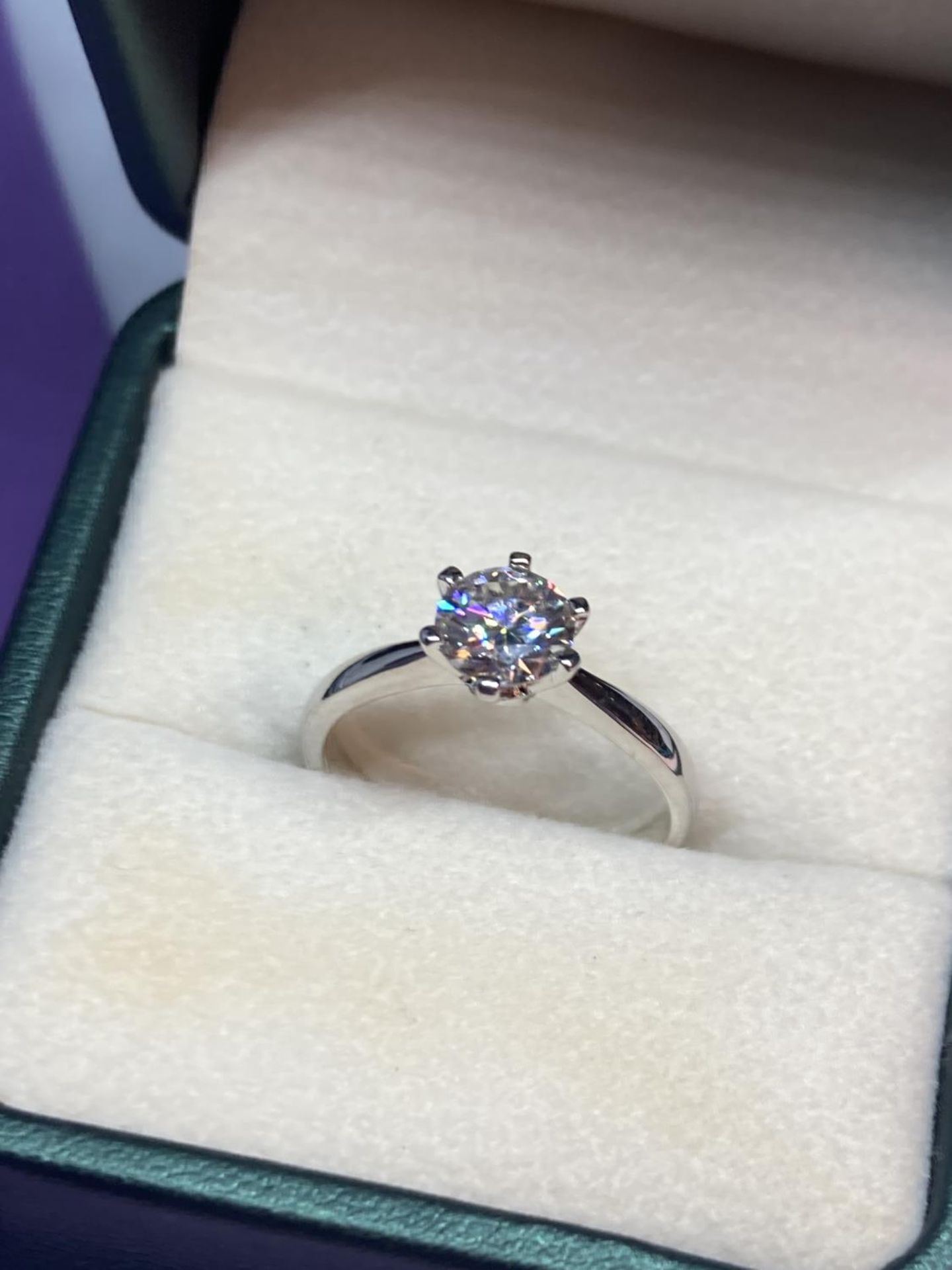 A MARKED 925 RING WITH A ONE CARAT MOISSANITE SIZE O/P COMPLETE WITH GMA MOISSANITE REPORT IN A - Image 2 of 4