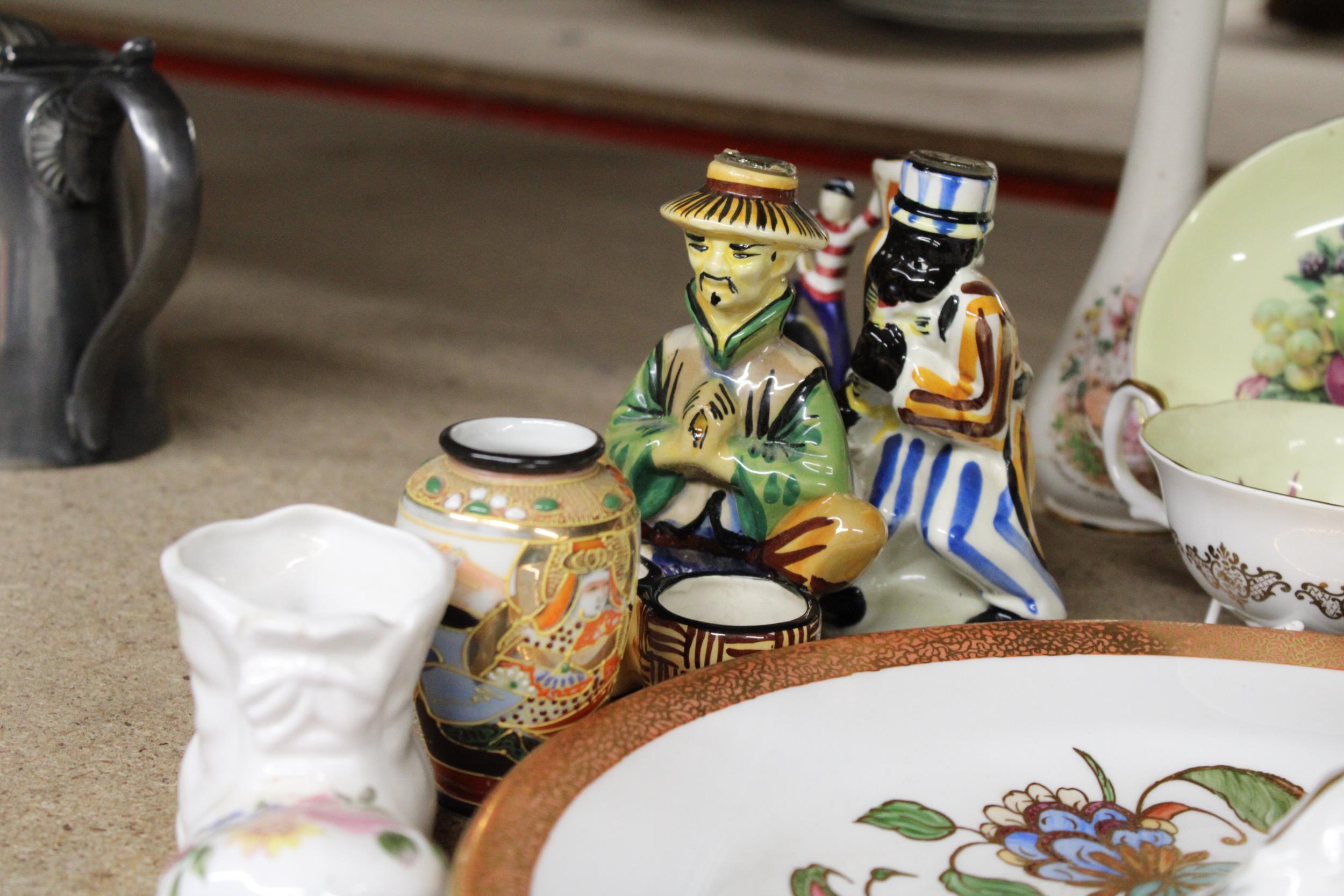 A MIXED CERAMIC LOT TO INCLUDE ROYAL GRAFTON CUPS AND SAUCERS, FIGURES, A BOWL, LARGE PLATE, ETC - Image 4 of 4