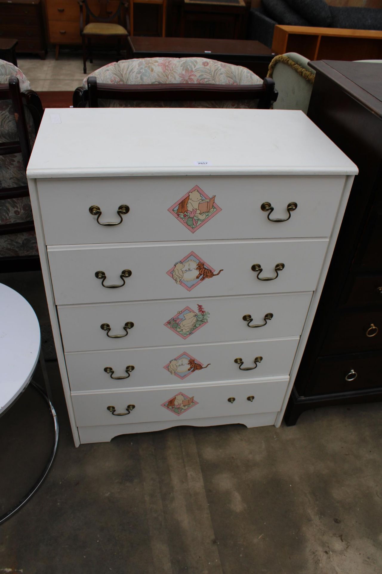 A WHITE CHEST OF FIVE DRAWERS 28" WIDE