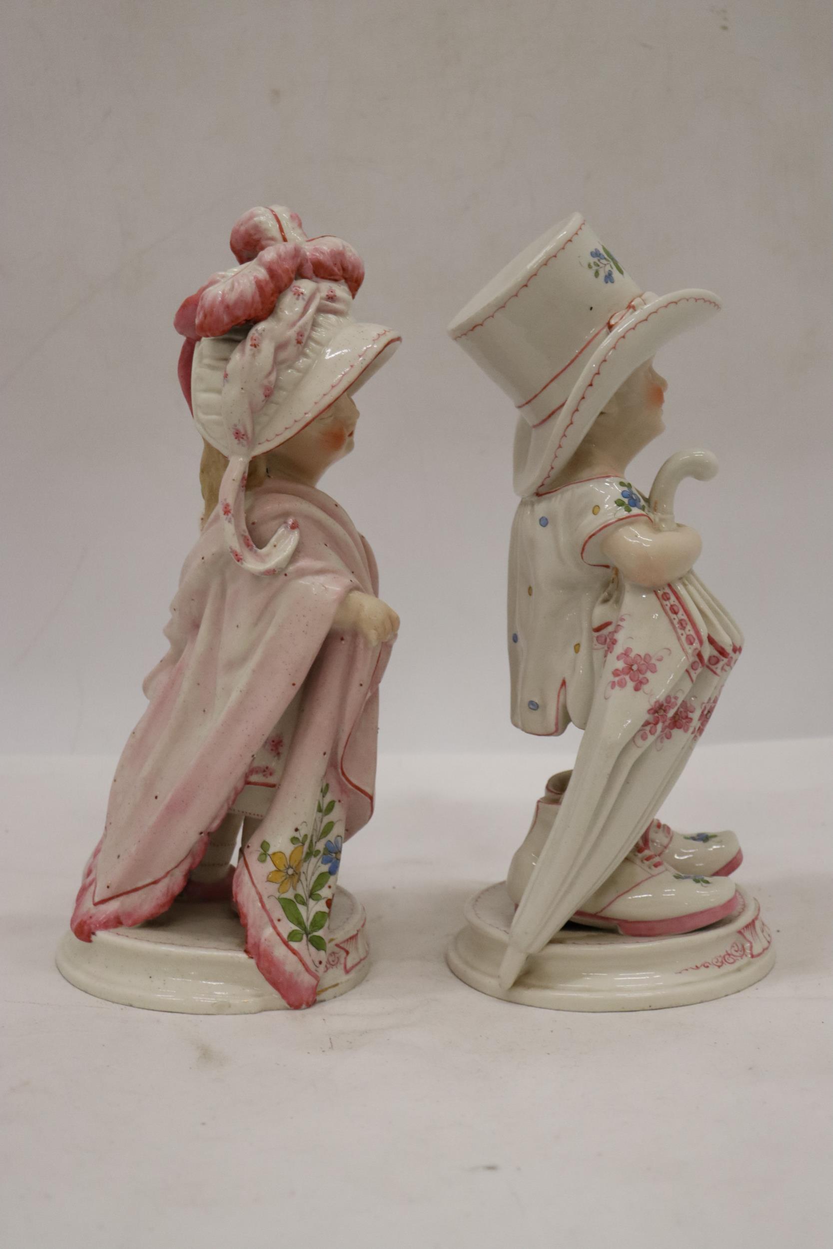A PAIR OF ANTIQUE ORIGINAL GERMAN PORCELAIN FIGURES, 'MAMA' AND 'PAPA', GOOD COLOURS, HEIGHT - Image 6 of 8