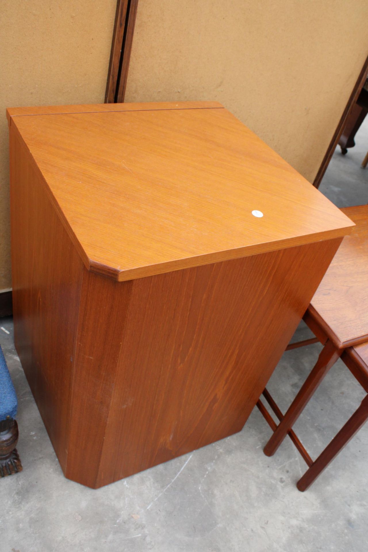 A RETRO TEAK NEST OF TWO TABLES AND STORAGE UNIT - Image 3 of 3