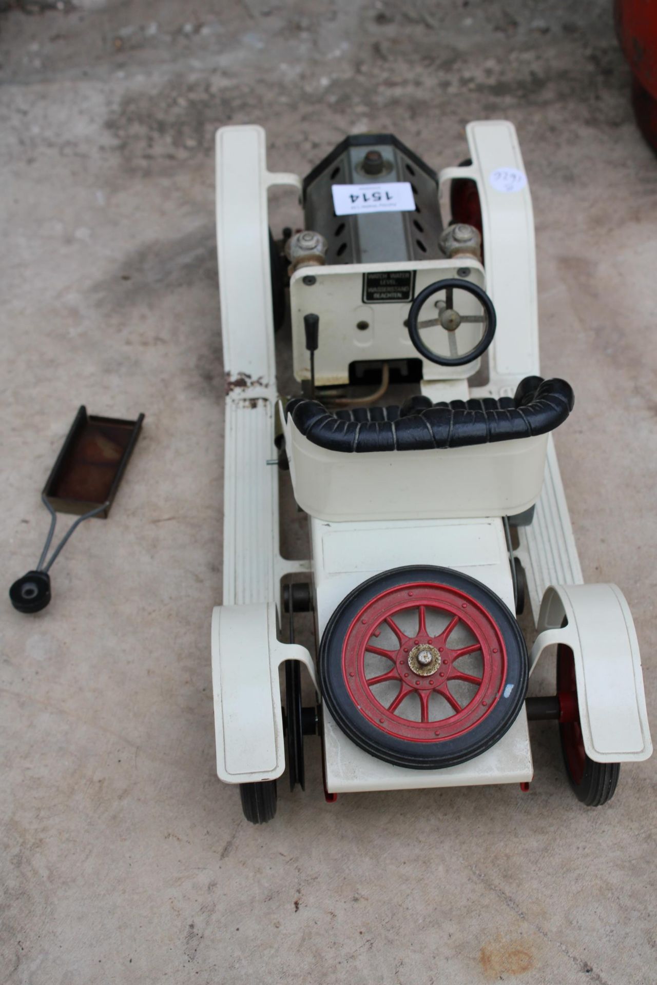 A VINTAGE MAMOD TIN PLATE STEAM POWERED CAR - Image 3 of 4