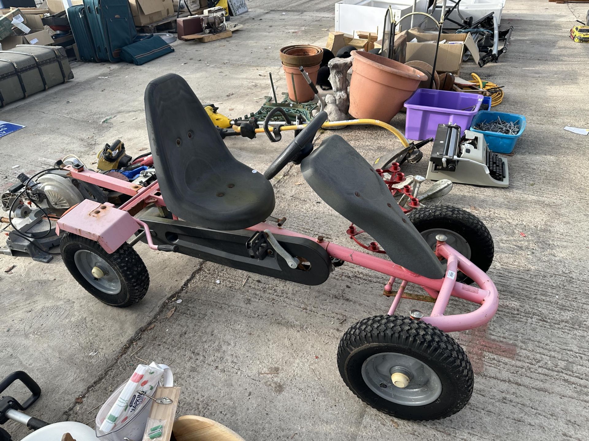 A LARGE CHILDS PEDAL GO-KART - Image 2 of 4