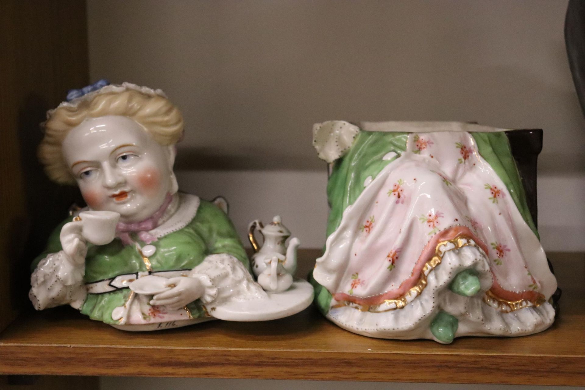 TWO VINTAGE ORIGINAL GERMAN TOBACCO JARS, A MAN AND A LADY WITH A CUP OF TEA, GOOD COLOURS, JOHN - Image 11 of 11