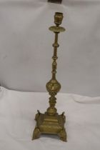 A VINTAGE STYLE HEAVY BRASS CANDLE HOLDER, HEIGHT 55CM