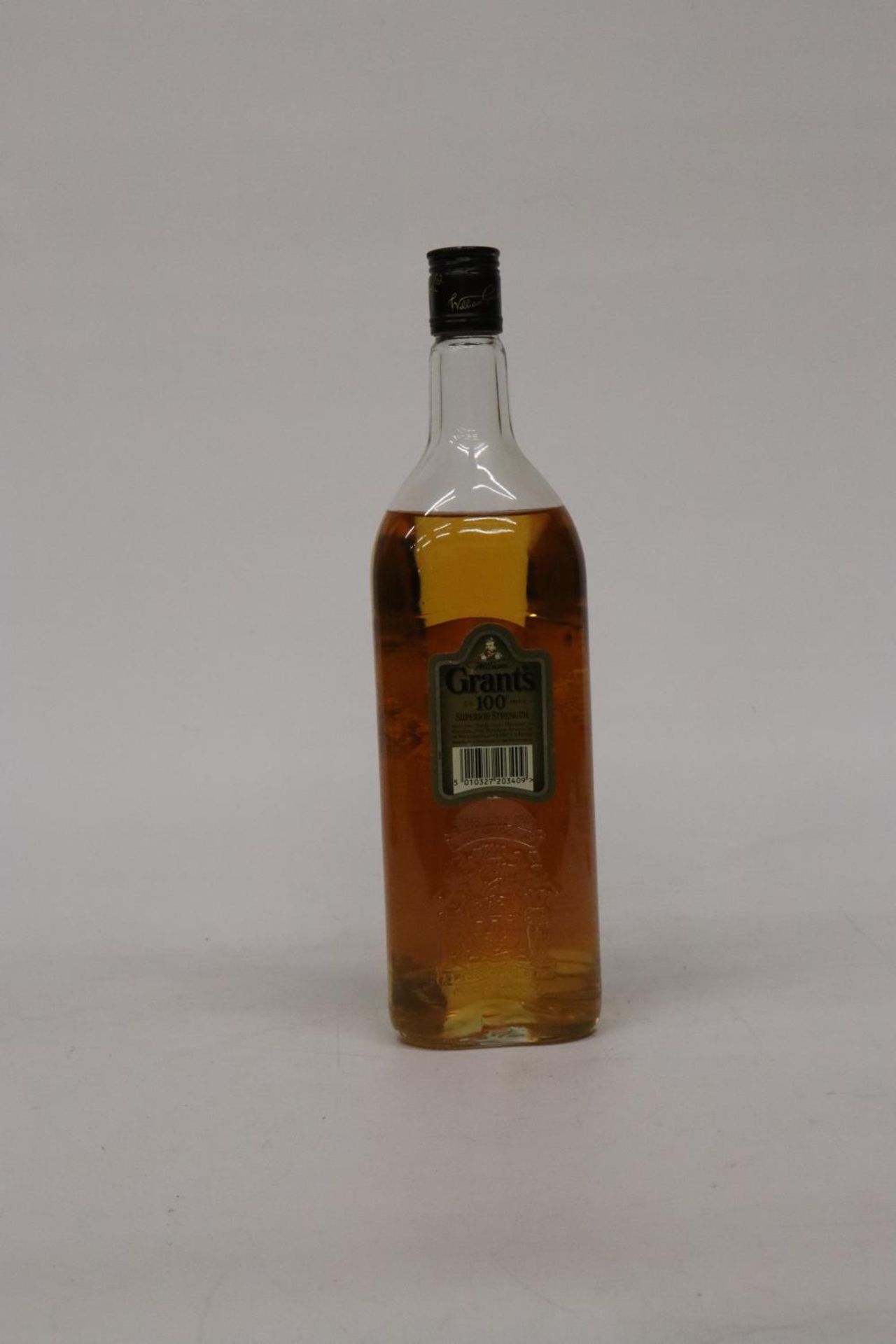 A 1L BOTTLE OF GRANTS 100 PROOF SUPERIOR STRENGTH SCOTCH WHISKY - Image 2 of 4