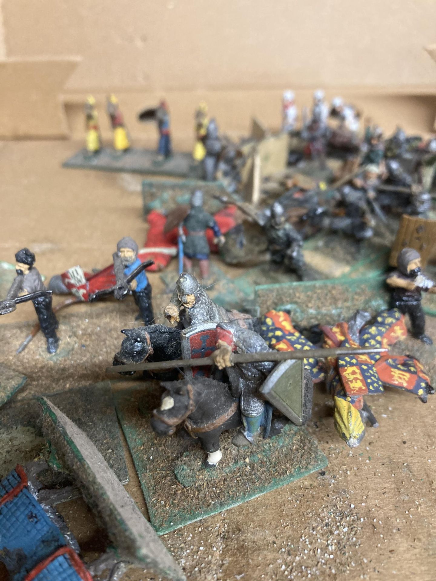 A SELECTION OF LEAD, EARLY CITADEL MINIATURE FIGURES - Image 3 of 4