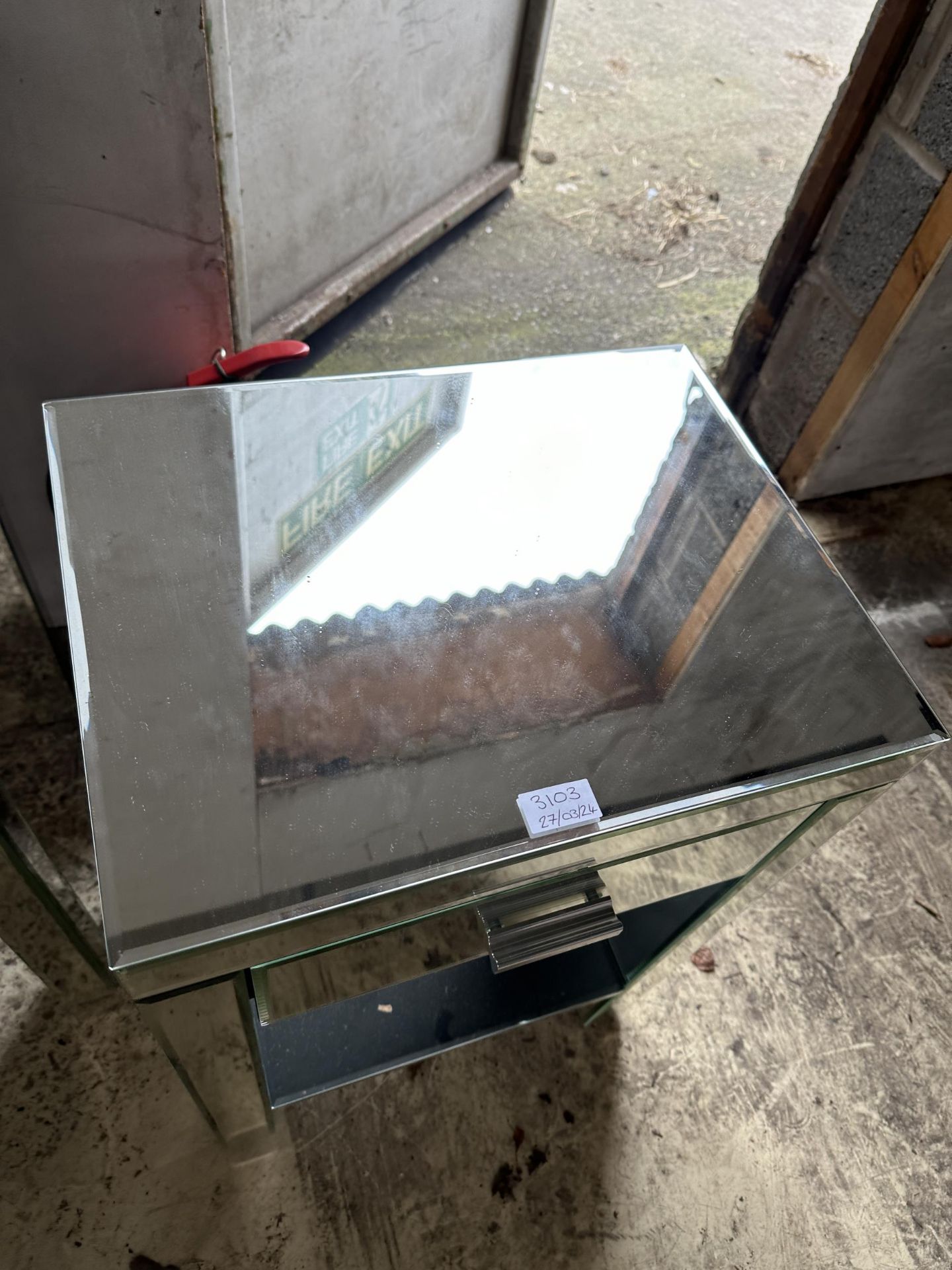 A MIRRORED BEDSIDE CABINET WITH SINGLE DRAWER (FROM A DEVELOPER'S SHOW HOME - BELIEVED UNUSED) - Image 2 of 3