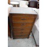 A MID 20TH CENTURY OAK CHEST OF FIVE DRAWERS, 23" WIDE