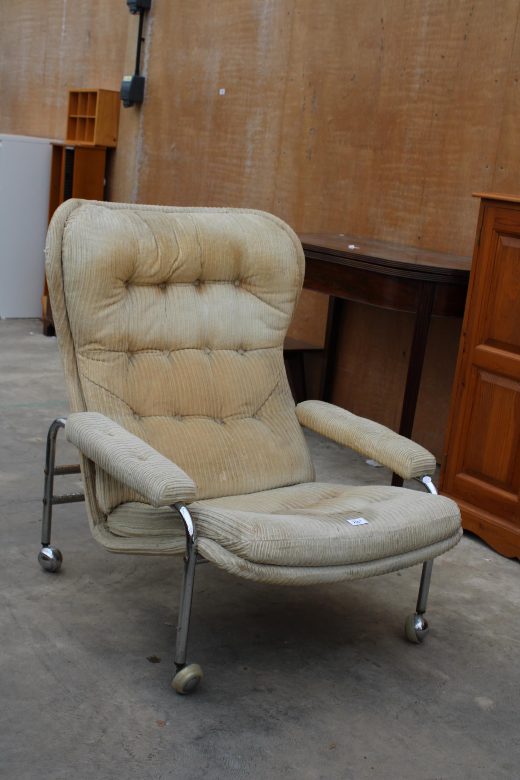 A MID 20TH CENTURY LOUNGE CHAIR IN SCAPA RYDAHOLM STYLE ON TUBULAR FRAME - Image 5 of 5