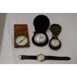 A VINTAGE COMPASS IN AN OAK CASE, A COMPENSATED FOR TEMPERATURE INSTUMENT, MADE BY S & M, DYSON &