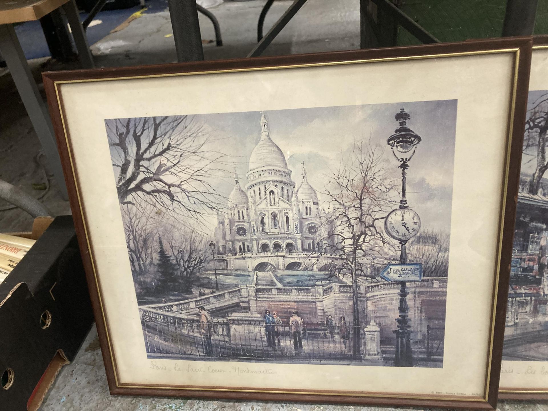 A PAIR OF PARIS RELATED PRINTS TO INCLUDE "LES BOUQUINISTES - NOTRE DAME AND LE SACRE COEUR - - Image 3 of 3