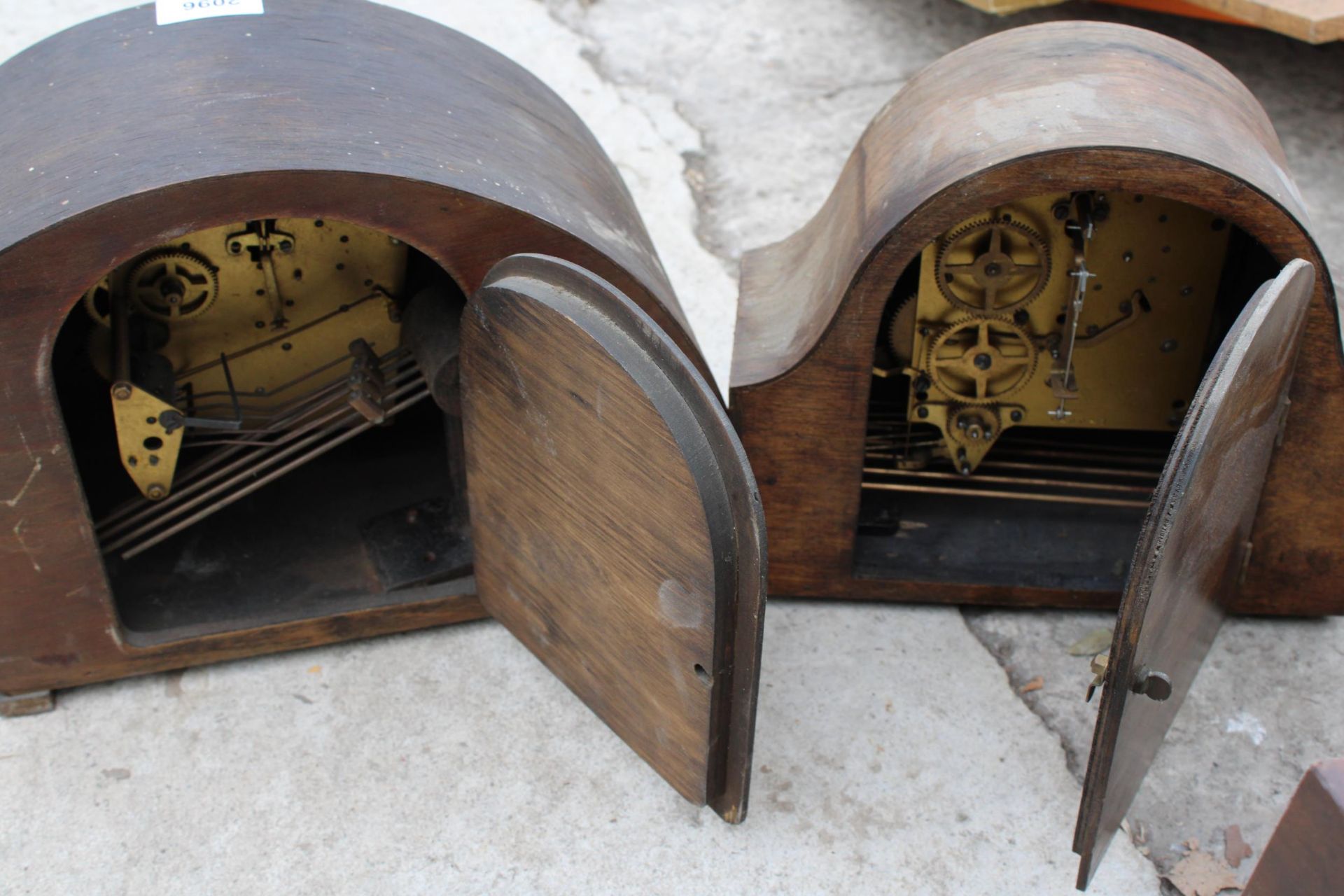 TWO WOOEN CASED WESTMINISTER CHIMING MANTLE CLOCKS - Image 2 of 2