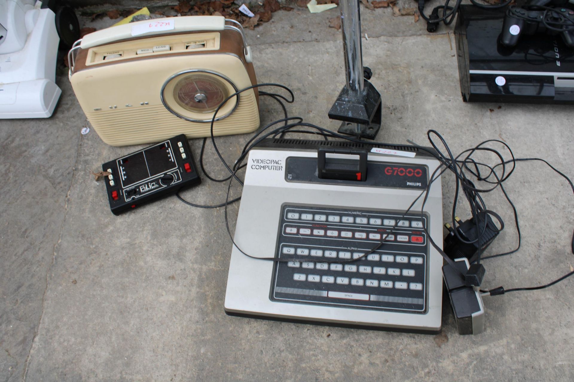 A VIDEO PAC COMPUTER G7000 AND A BUSH RADIO - Image 2 of 3