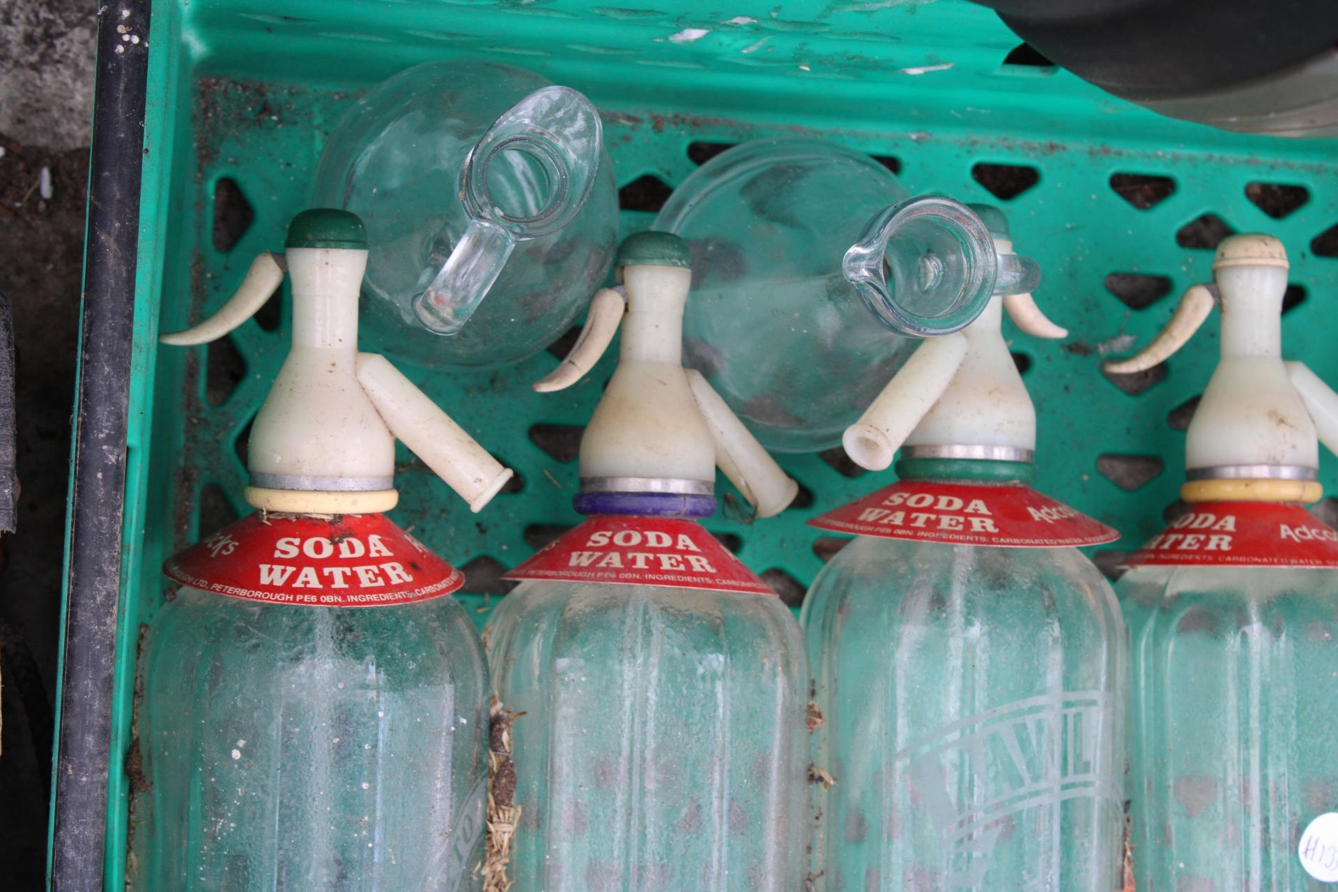 SIX VARIOUS RETRO GLASS SODA SYPHONS - Image 2 of 3