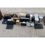 A LARGE COLLECTION OF ELECTRICAL ITEMS TO INCLUDE A SAMSUNG LAPTOP, RECORD PLAYERS, ETC