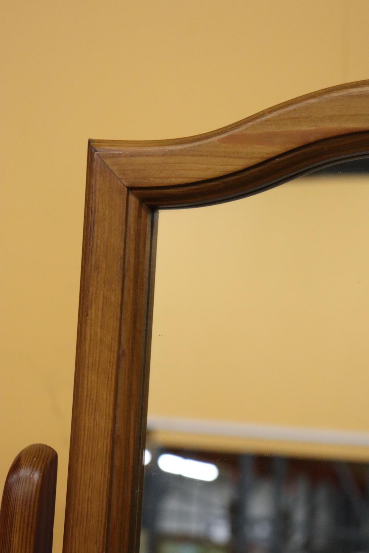 A PINE TOILET MIRROR WITH STORAGE TO THE BASE - Image 3 of 7