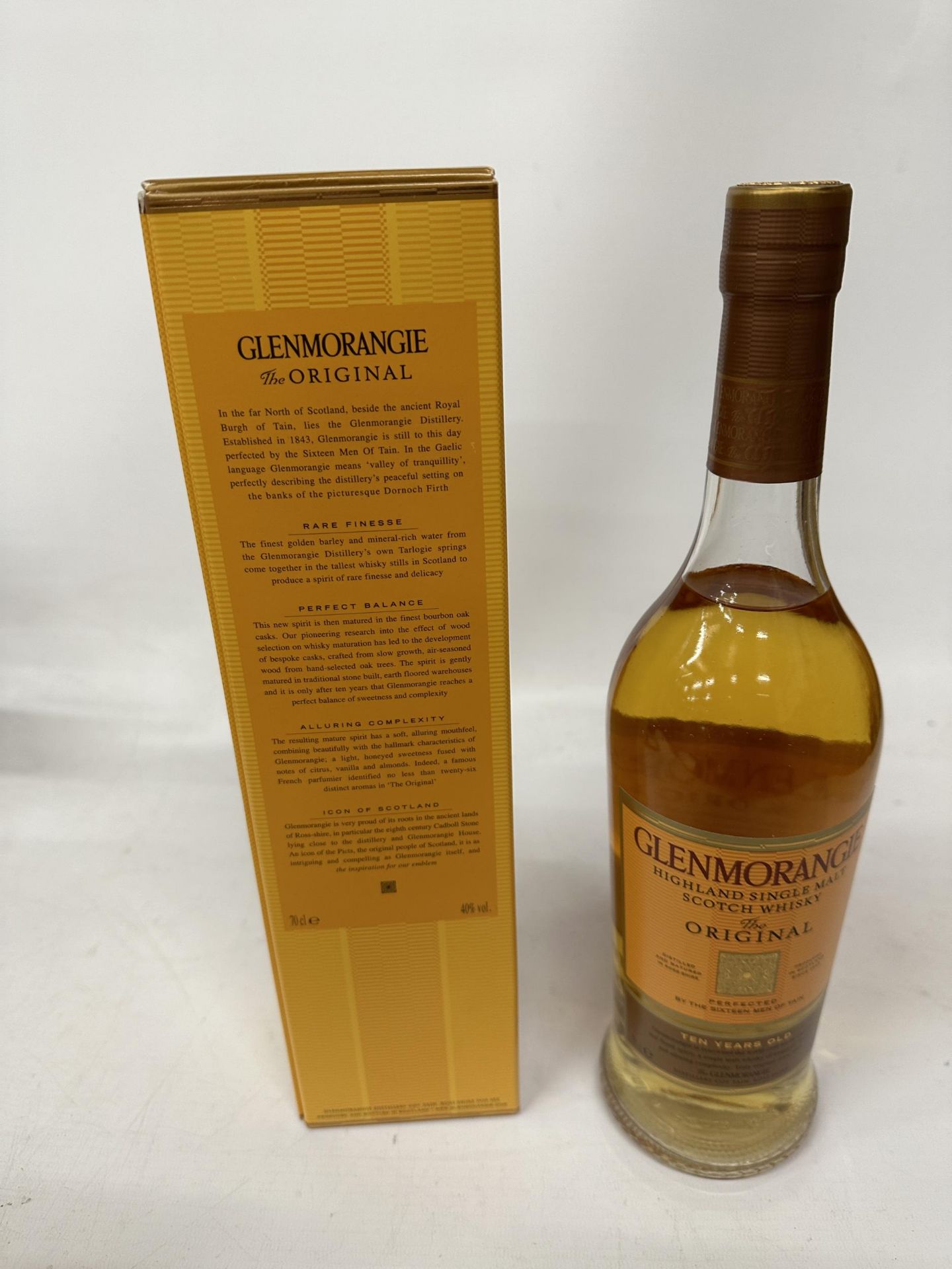 A BOXED 70CL 40% BOTTLE OF GLENMORANGIE 'THE ORIGINAL' HIGHLAND SINGLE MALT SCOTCH WHISKY - Bild 4 aus 4