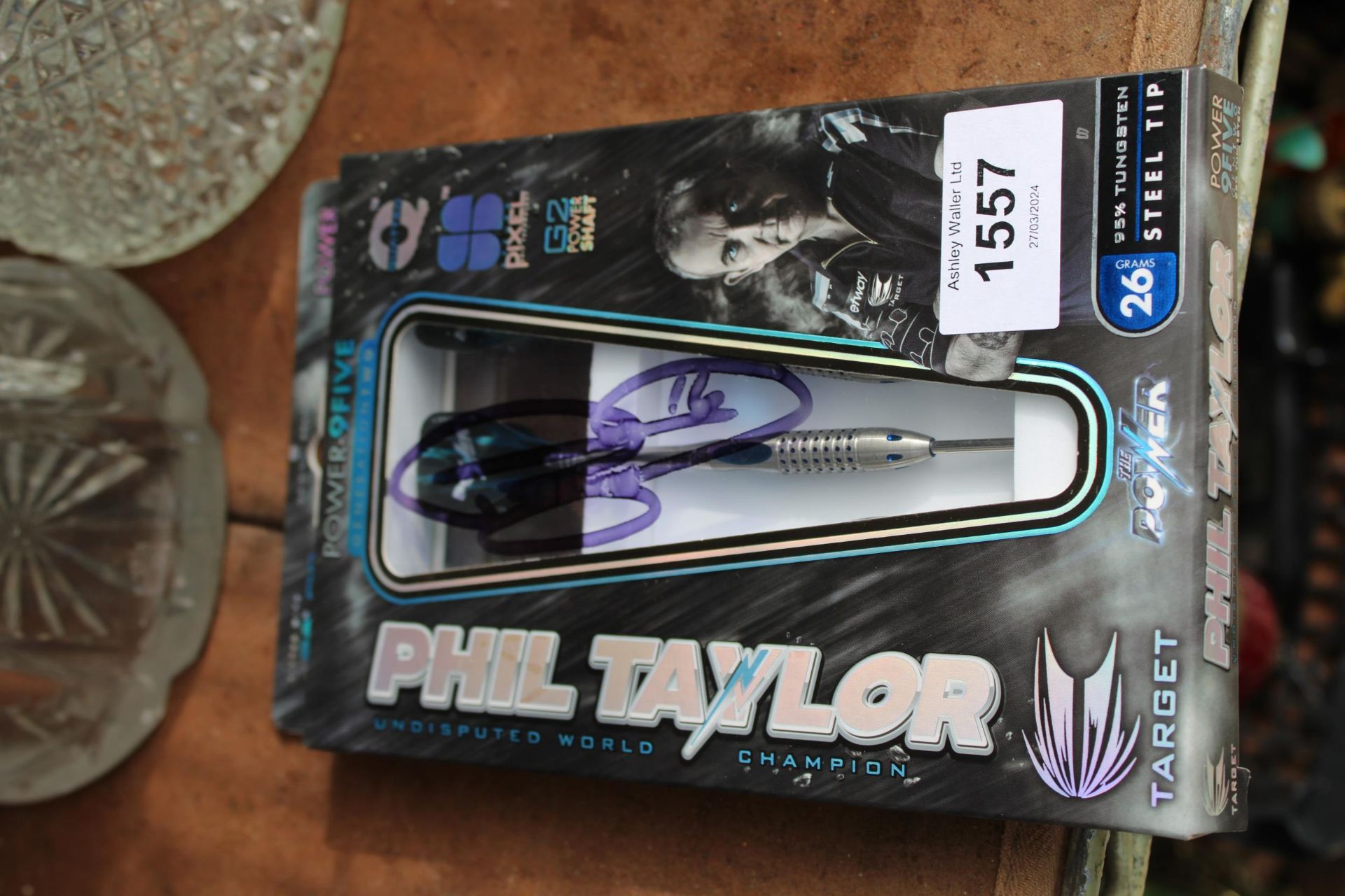 A SET OF BRAND NEW AND BOXED PHIL TAYLOR POWER-9FIVE GENERATION TWO POWER SHAFT 26G 95% TUNGSTEN