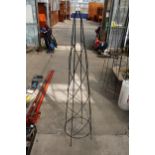 A METAL GARDEN OBELISK PLANT STAND (H:158CM)