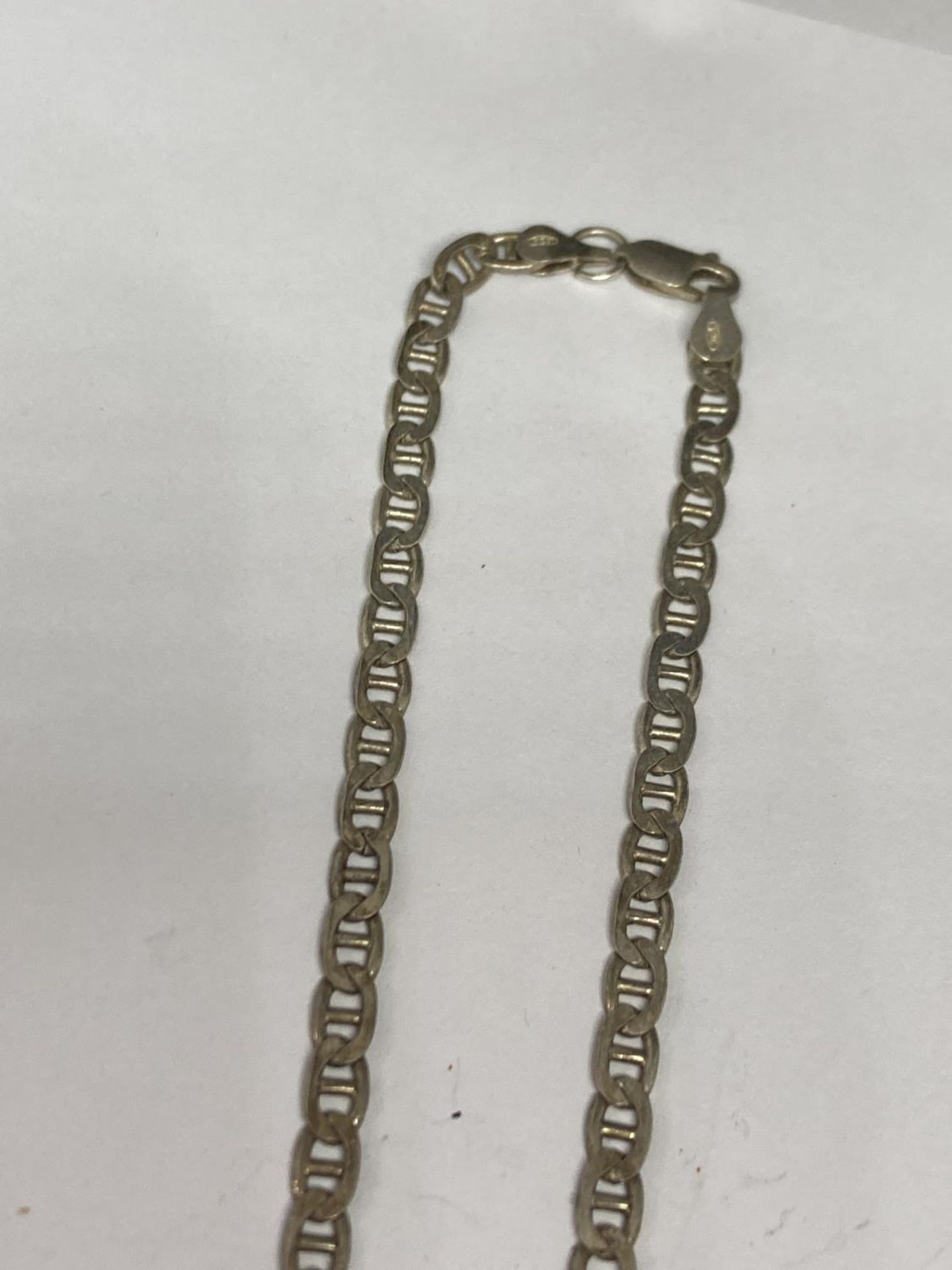 A SILVER NECKLACE LENGTH 20" - Image 3 of 3