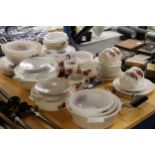 A LARGE QUANTITY OF PYREX TO INCLUDE LIDDED SERVING BOWLS, CUPS, PLATES, SAUCERS, ETC.,