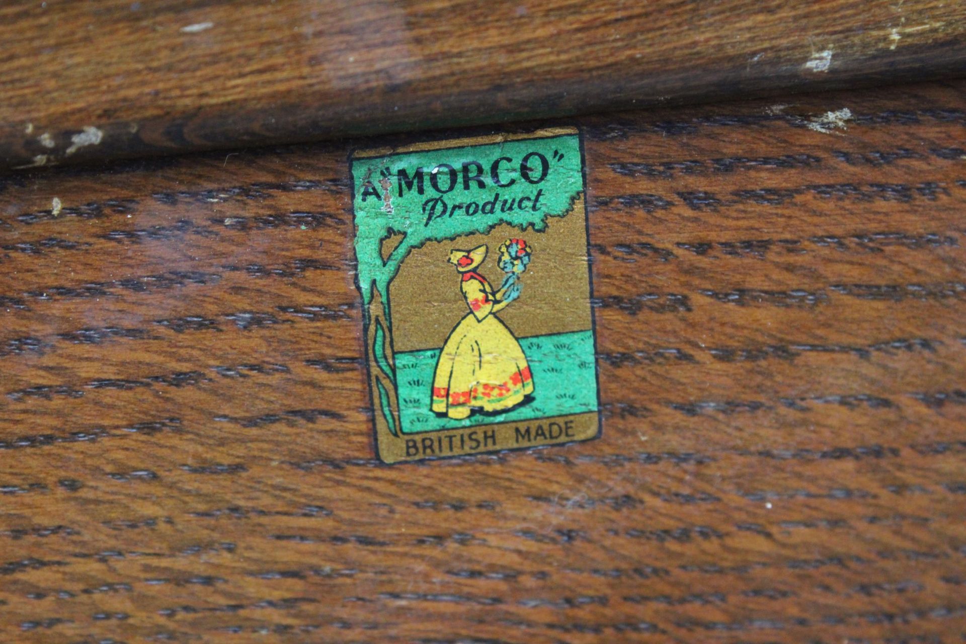 A MID 20TH CENTURY MURCO WORM BOX WITH SLIDING TOP AND OPEN BASE - Image 5 of 5