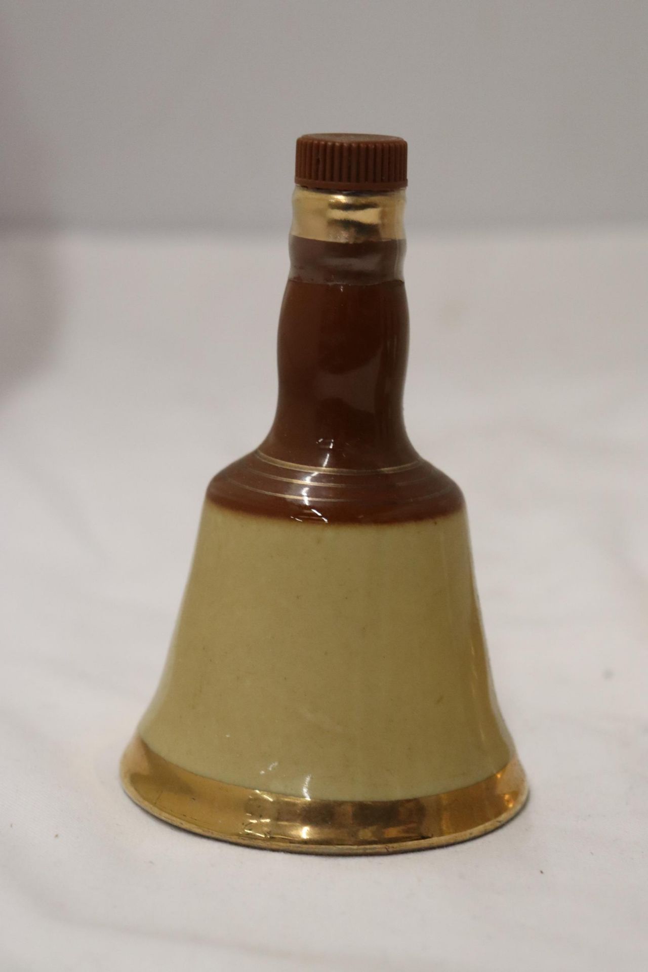 ONE LARGE AND THREE SMALL, BELL'S WHISKY CERAMIC DECANTERS - Image 4 of 8