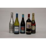 FIVE VARIOUS BOTTLES OF WINE TO INCLUDE A SAUVINGNON BLANC, PROSECCO ETC