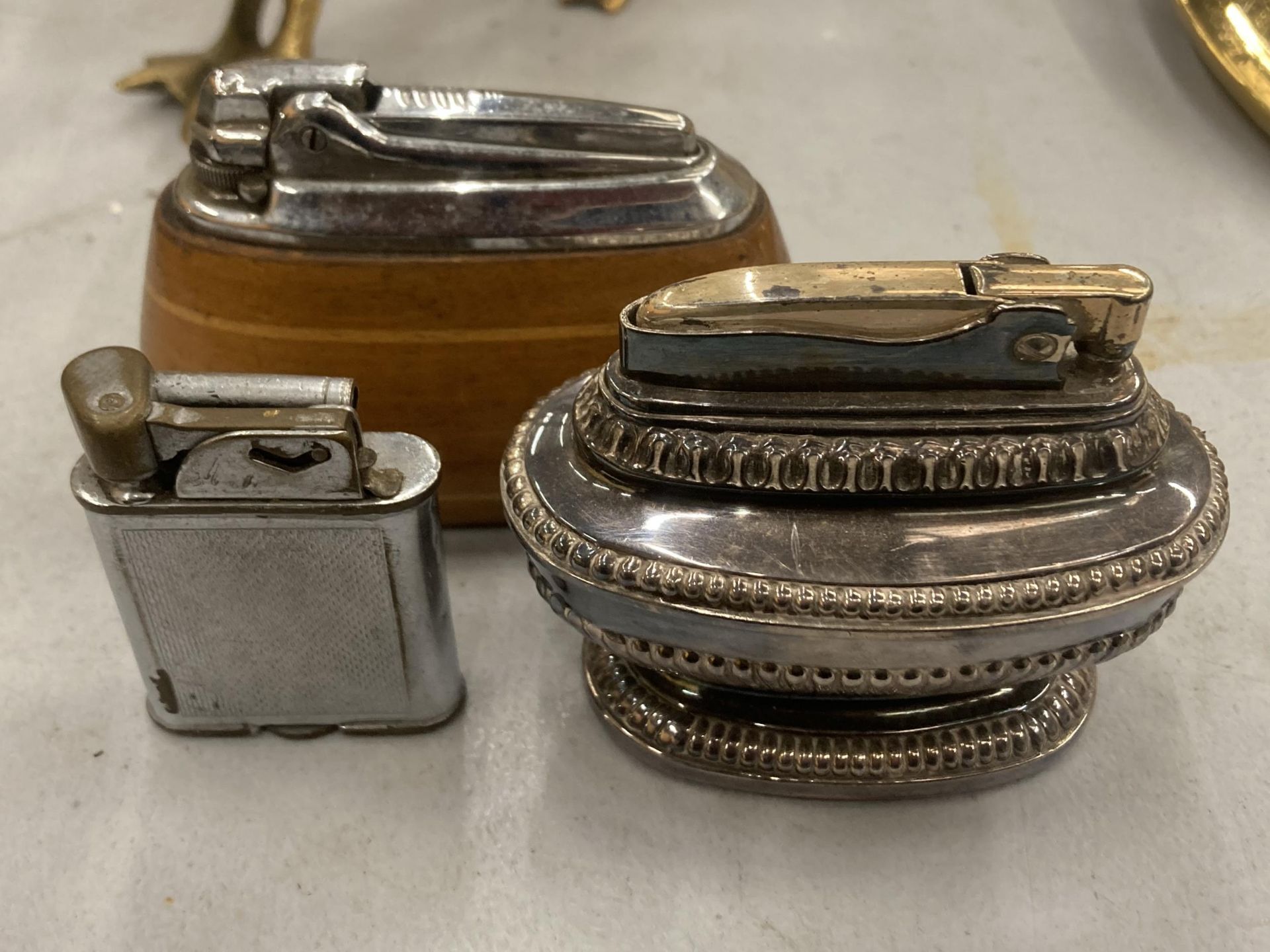 THREE VINTAGE LIGHTERS TO INCLUDE TWO TABLE LIGHTERS
