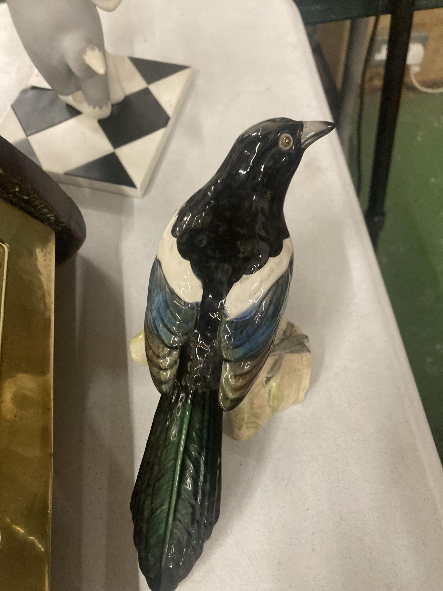 A BESWICK MAGPIE, HEIGHT 13CM - Image 3 of 3