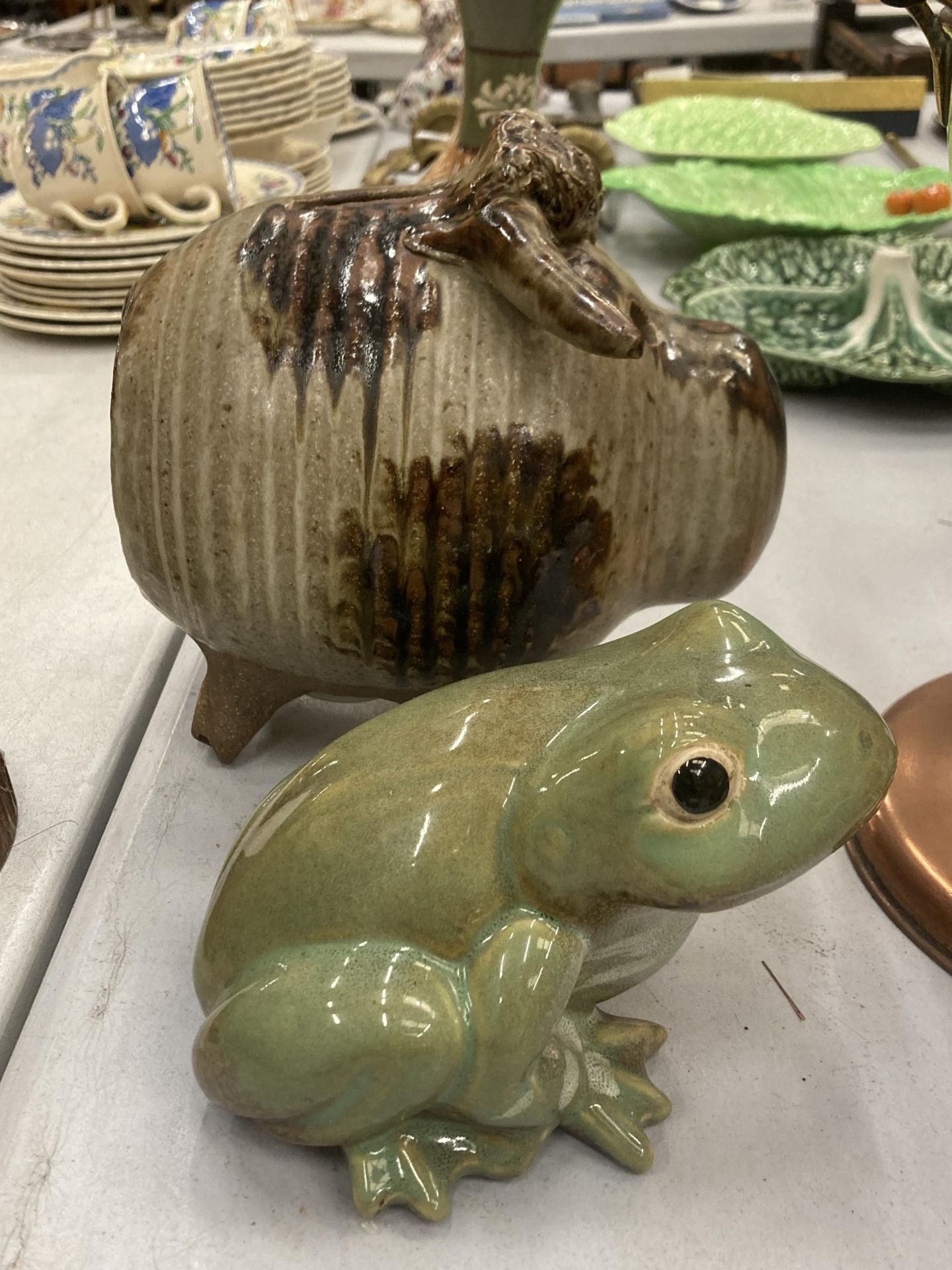 A LARGE STUDIO POTTERY MONEY PIG PLUS A FROG ORNAMENT - Image 2 of 3