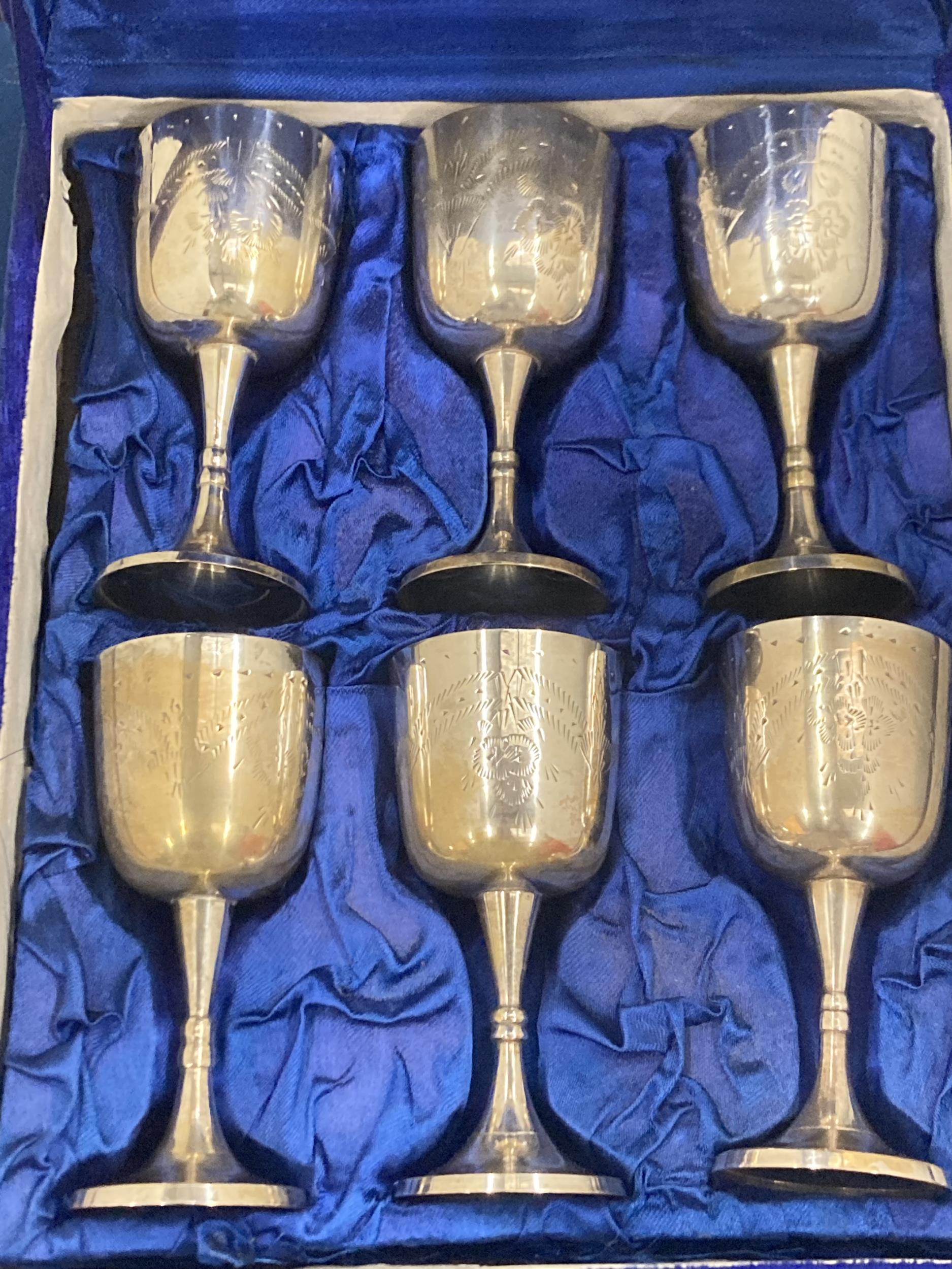 A SET OF SIX SILVER PLATED GOBLETS IN A PRESENTATION BOX - Image 2 of 5