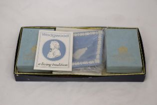 A WADDINGTONS WEDGWOOD JASPER CARD TRAY WITH PLAYING CARDS