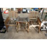 A WOODEN SLATTED TWO SEATER LOVE SEAT WITH CENTRAL TABLE