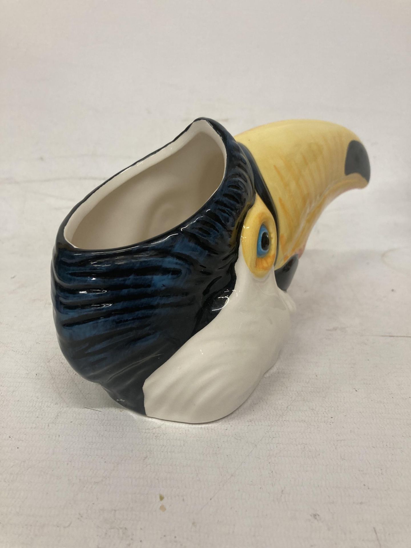 A TOUCAN HEAD BY DRAGONFLY MANUFACTURING DESIGNED BY JACK GRAHAM - Image 3 of 4