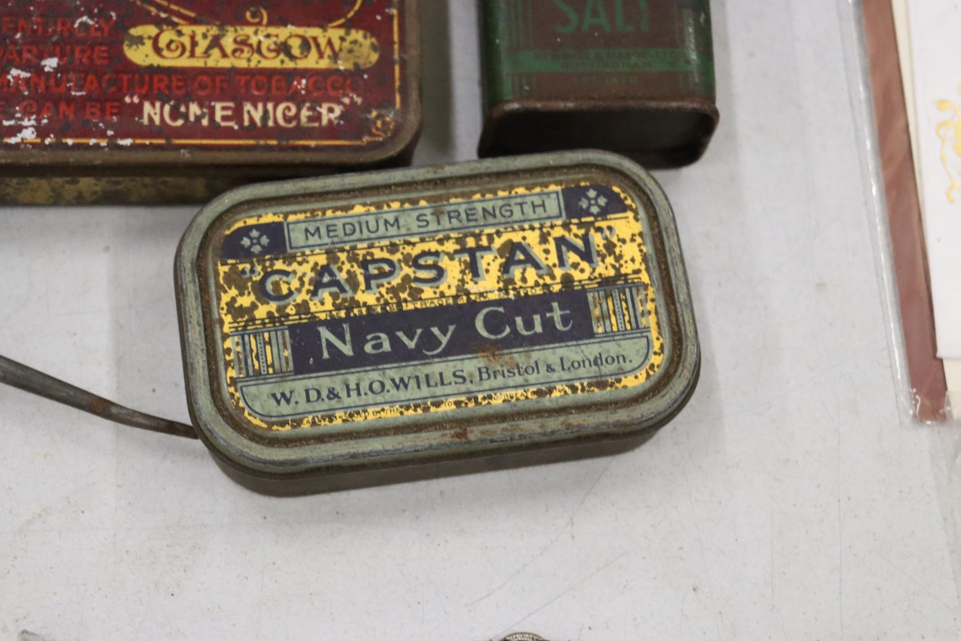 A SELECTION OF VINTAGE TINS PLUS AN OIL CAN - Image 3 of 8