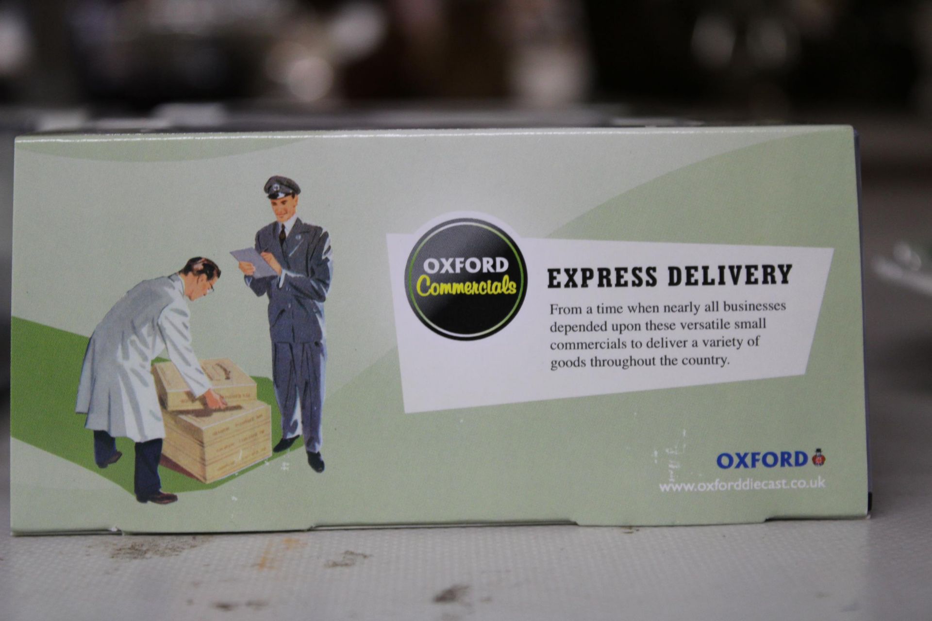 SIX OXFORD COMMERCIALS, VANS - AS NEW IN BOXES - Image 4 of 4