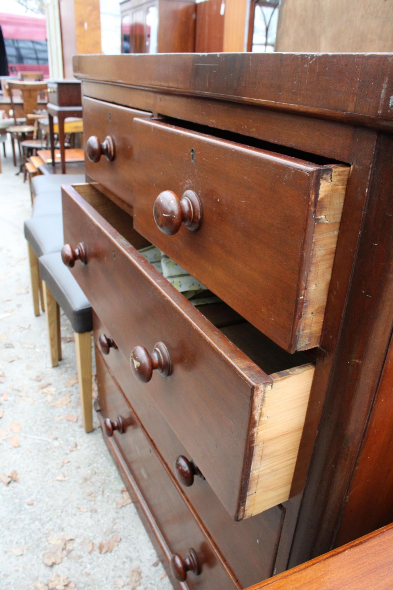 A VICTORIAN MAHOGANY CHEST OF TWO SHORT AND THREE LONG DRAWERS 34" WIDE - Image 2 of 2